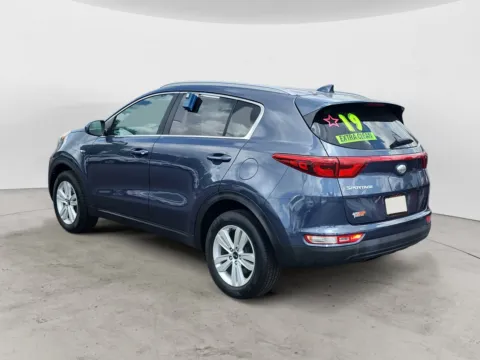 More photos of 2019 KIA SPORTAGE LX at AutoZoom, MO