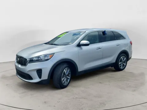 Silver 2020 KIA SORENTO LX; L for sale in Kansas City, MO