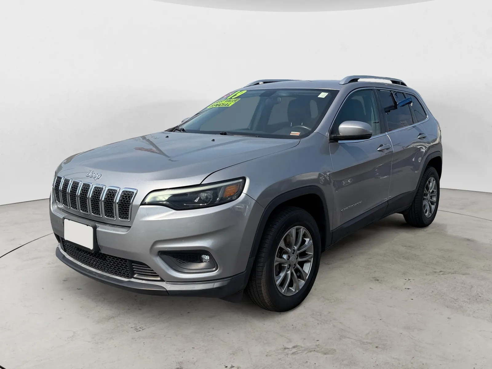 Silver 2019 JEEP CHEROKEE LATITUDE PL LATITUDE PLUS for sale in Kansas City, MO