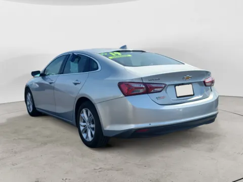 More photos of 2019 CHEVROLET MALIBU LT (2FL) at AutoZoom, MO