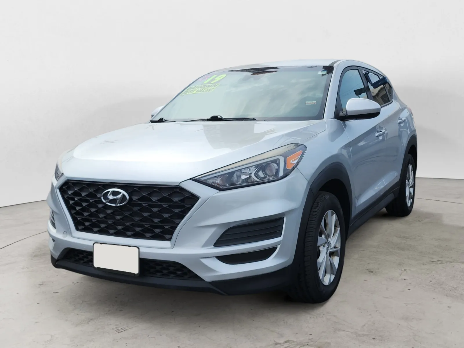 Silver 2019 HYUNDAI TUCSON SE for sale in Kansas City, MO