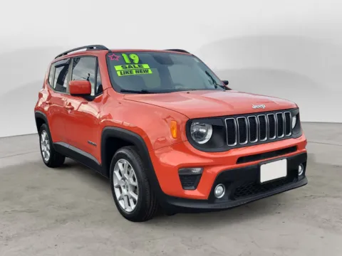 Another view of 2019 JEEP RENEGADE LATITUDE for sale in Kansas City, MO at AutoZoom