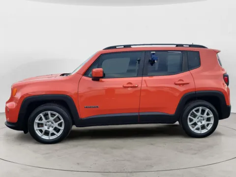 More photos of 2019 JEEP RENEGADE LATITUDE at AutoZoom, MO