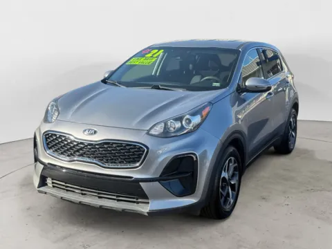 Gray 2021 KIA SPORTAGE LX for sale in Kansas City, MO