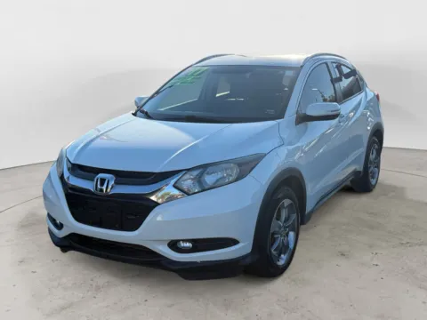 White 2017 HONDA HR-V EX-L for sale in Kansas City, MO