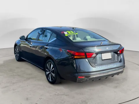 More photos of 2021 NISSAN ALTIMA 2.5 SV at AutoZoom, MO