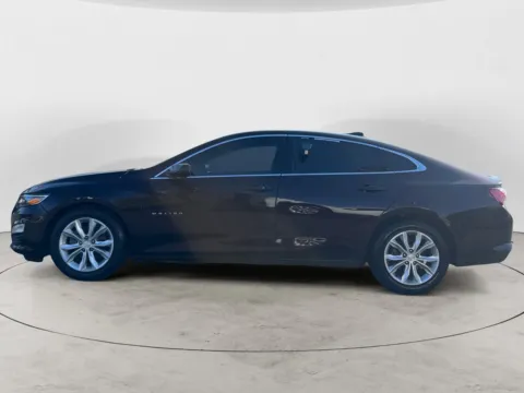 More photos of 2021 CHEVROLET MALIBU LT (1LT) at AutoZoom, MO