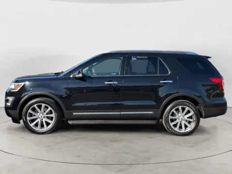 More photos of 2017 FORD EXPLORER LIMITED at AutoZoom, MO