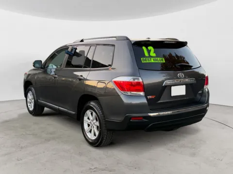 More photos of 2012 TOYOTA HIGHLANDER SE at AutoZoom, MO