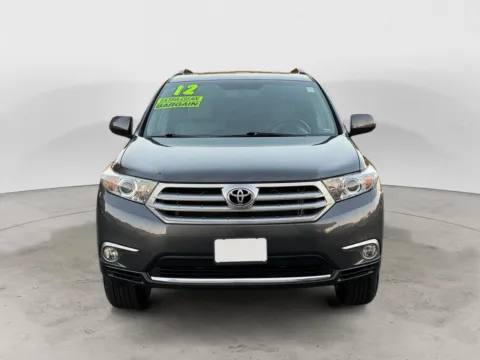 Photos of 2012 TOYOTA HIGHLANDER SE for sale in Kansas City, MO at AutoZoom