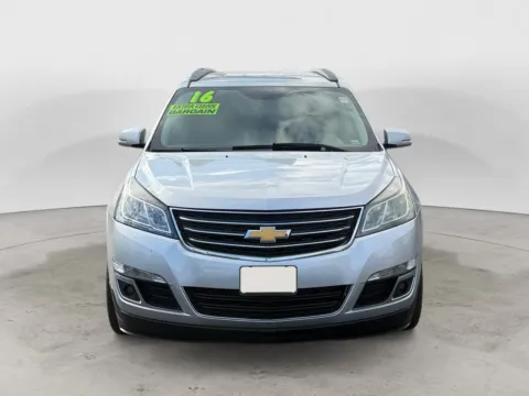 Photos of 2016 CHEVROLET TRAVERSE 1LT for sale in Kansas City, MO at AutoZoom