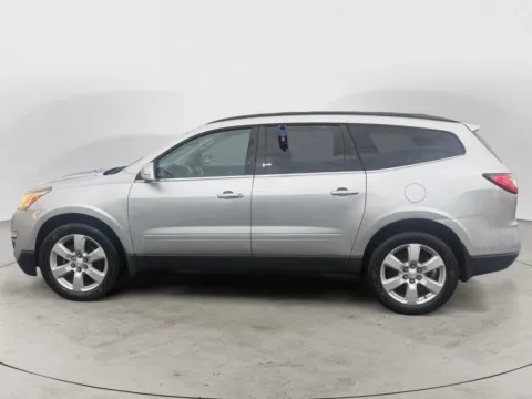 More photos of 2016 CHEVROLET TRAVERSE 1LT at AutoZoom, MO