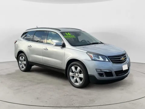 Another view of 2016 CHEVROLET TRAVERSE 1LT for sale in Kansas City, MO at AutoZoom