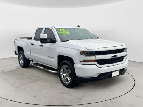 Another view of 2018 CHEVROLET SILVERADO CUSTOM for sale in Kansas City, MO at AutoZoom