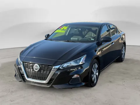 Black 2020 NISSAN ALTIMA 2.5 S for sale in Kansas City, MO