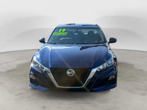 Photos of 2019 NISSAN ALTIMA 2.5 S for sale in Kansas City, MO at AutoZoom