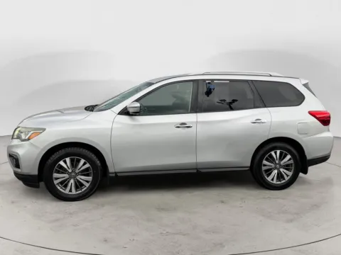 More photos of 2017 NISSAN PATHFINDER S; SL; PL S; SL; PLATINUM; SV at AutoZoom, MO
