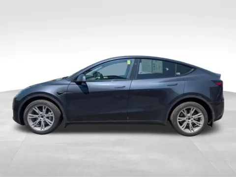 More photos of 2024 Tesla Model Y Long Range at Electric Car Corner, NY