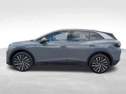 More photos of 2023 Volkswagen ID.4 Pro S Plus at Electric Car Corner, NY