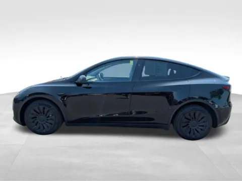 More photos of 2023 Tesla Model Y Long Range at Electric Car Corner, NY