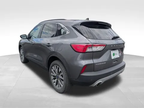 More photos of 2022 Ford Escape Hybrid Titanium at Electric Car Corner, NY