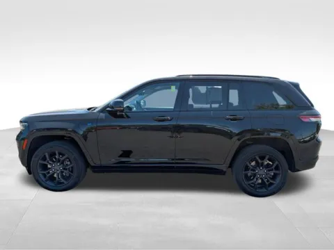 More photos of 2023 Jeep Grand Cherokee 4xe at Electric Car Corner, NY