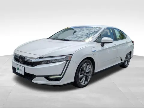 Another view of 2019 Honda Clarity Plug-In Hybrid for sale in Farmington, NY at Electric Car Corner