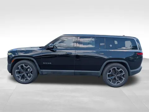More photos of 2024 Rivian R1S Adventure Dual Motor Perf Max Pack at Electric Car Corner, NY