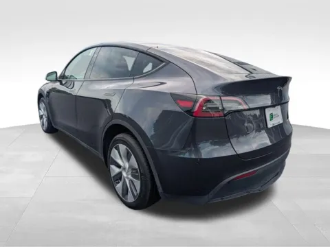 More photos of 2024 Tesla Model Y Long Range at Electric Car Corner, NY
