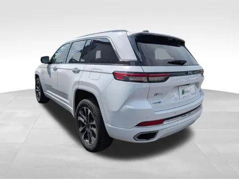 More photos of 2023 Jeep Grand Cherokee Overland 4xe at Electric Car Corner, NY