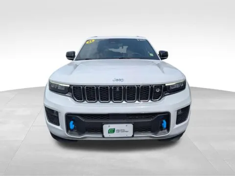 Photos of 2023 Jeep Grand Cherokee Overland 4xe for sale in Farmington, NY at Electric Car Corner