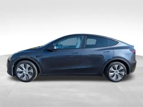 More photos of 2024 Tesla Model Y Long Range at Electric Car Corner, NY
