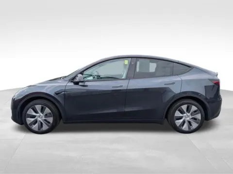 More photos of 2024 Tesla Model Y Long Range at Electric Car Corner, NY