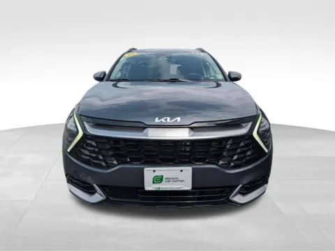Photos of 2025 Kia Sportage Hybrid SX-Prestige for sale in Farmington, NY at Electric Car Corner