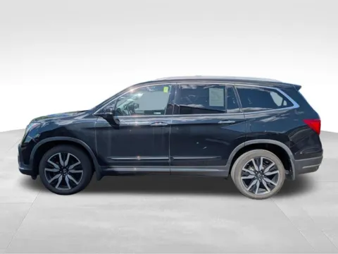 More photos of 2019 Honda Pilot Elite at Electric Car Corner, NY