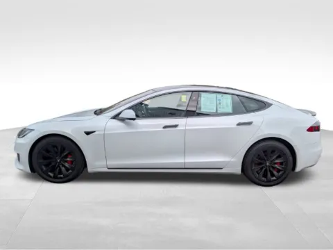 More photos of 2018 Tesla Model S P100D at Electric Car Corner, NY