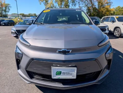 Photos of 2022 Chevrolet Bolt EUV LT for sale in Farmington, NY at Electric Car Corner