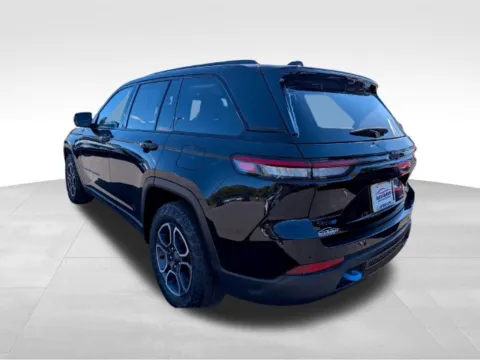 More photos of 2023 Jeep Grand Cherokee Trailhawk 4xe at Electric Car Corner, NY