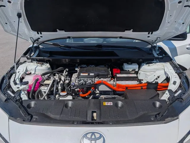 2023 Toyota bZ4X XLE - Photo 11