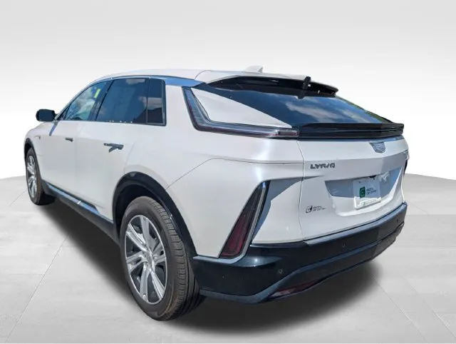 2024 Cadillac LYRIQ Tech - Photo 6