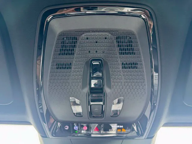 2024 Cadillac LYRIQ Tech - Photo 26