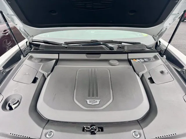 2024 Cadillac LYRIQ Tech - Photo 11