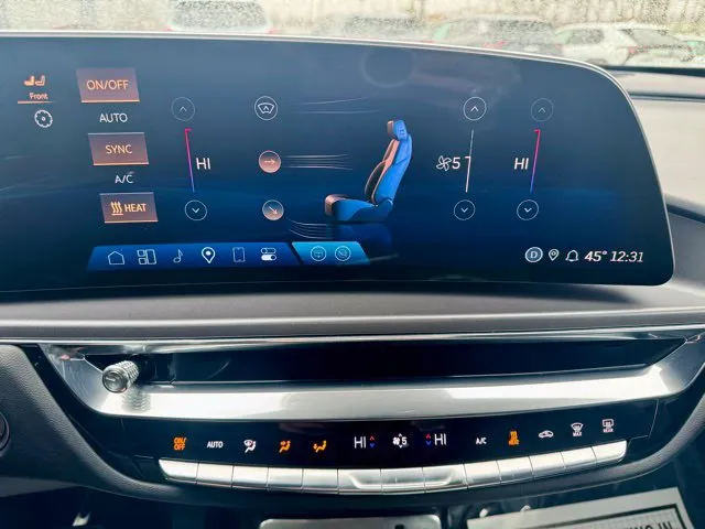 2024 Cadillac LYRIQ Tech - Photo 27