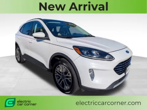 White 2022 Ford Escape Hybrid SEL for sale in Farmington, NY