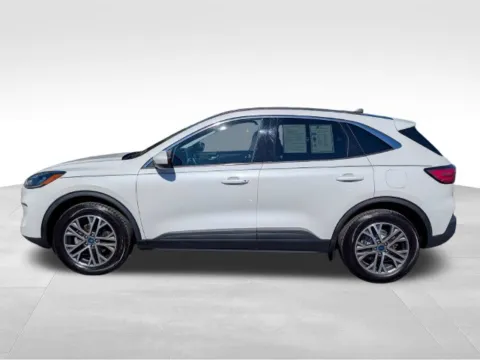 More photos of 2022 Ford Escape Hybrid SEL at Electric Car Corner, NY
