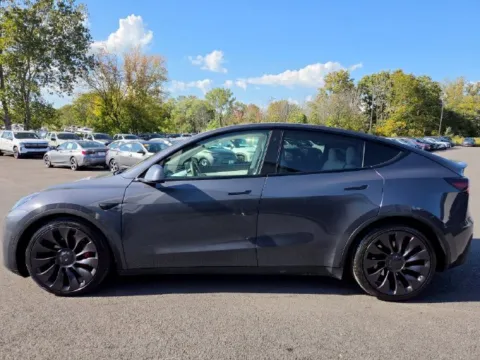 More photos of 2021 Tesla Model Y Performance at Electric Car Corner, NY