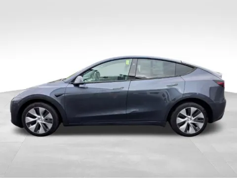 More photos of 2023 Tesla Model Y Long Range at Electric Car Corner, NY