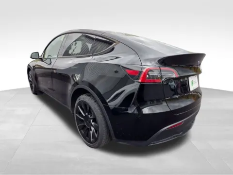 More photos of 2023 Tesla Model Y Long Range at Electric Car Corner, NY