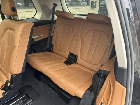 More photos of 2019 BMW X7 xDrive40i at River Falls Sales and Sport, WI