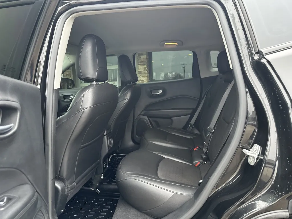 Jeep Compass photo 4